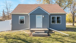 1338 Racine Rd, Menasha, WI 54952