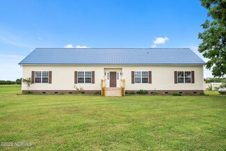 163 Golden Farm Rd, Beaufort, NC 28516
