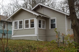 2736 Mondamin Ave, Des Moines, IA 50310