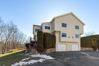 277 Captain Eames Cir, Ashland, MA 01721