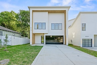603 S Moore St, Dallas, TX 75203