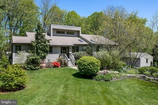 211 Whitestone Dr, Kennett Square, PA 19348
