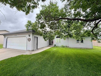1404 N Monroe St, Lexington, NE 68850