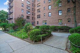 52-15 65th Place Unit 2A, Flushing, NY 11378
