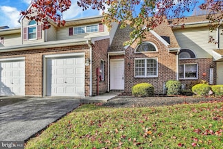 25 Jean Lo Way, York, PA 17406