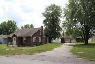 110 W 6th St, Matthews, IN 46957