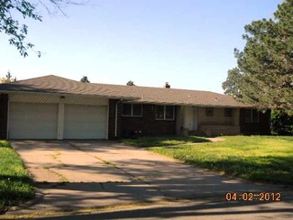 102 E Sunset Ln, Haven, KS 67543