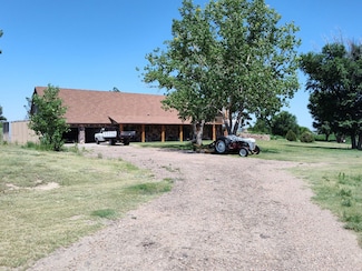 1100 River Rd, Lakin, KS 67860