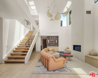 738 Palms Blvd, Venice, CA 90291