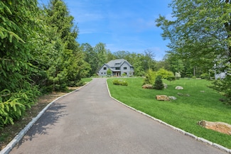 232 Bayberry Ln, Westport, CT 06880