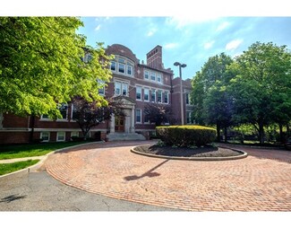 20 Daniels St Unit 217, Malden, MA 02148