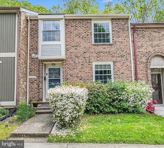 6078 Hollow Hill Ln, Springfield, VA 22152