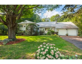 12 Fairlawn Ln, Lexington, MA 02420