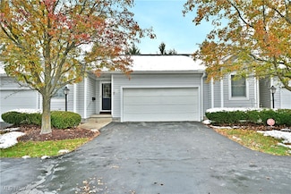 129 Greenfield Oval NW, Warren, OH 44483