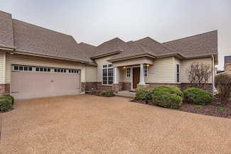 1019 Harmony Lake Pkwy, Saint Peters, MO 63376