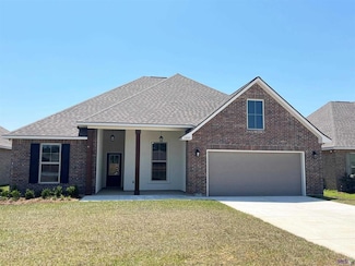 1207 Barrington Dr, Covington, LA 70433