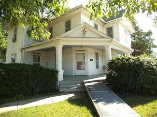 10 W Lincoln St, Mount Morris, IL 61054