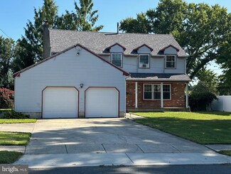 213 Elm St, Woodstown, NJ 08098