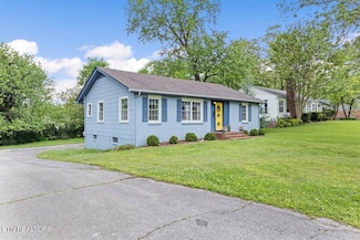 1319 Chilhowee Ave, Maryville, TN 37801