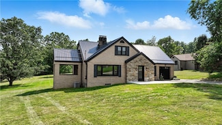 545 Vanderbilt Rd, Connellsville, PA 15425