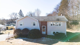 7 Birchwood Dr, Boylston, MA 01505