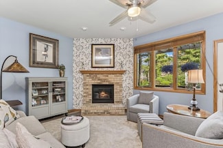 226 N Main St Unit 6, Walworth, WI 53184