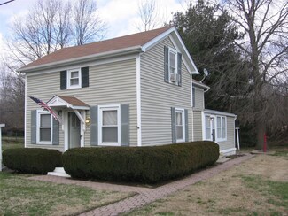 401 N Mill St, Summerfield, IL 62289