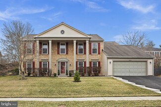 12311 Cliveden St, Herndon, VA 20170