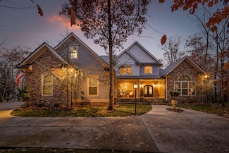 697 N Stewart Ln, Rising Fawn, GA 30738