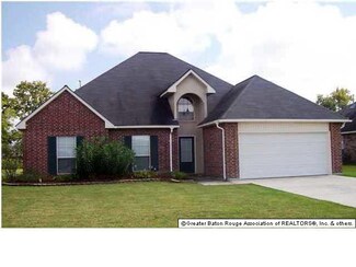 5196 Hemingway Dr, Darrow, LA 70725