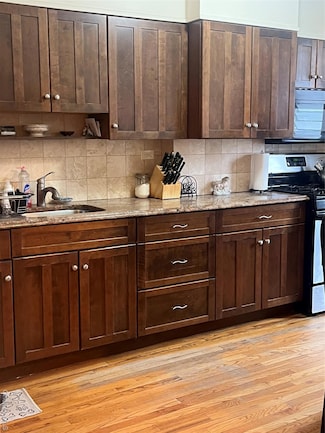 62-18 60th Dr, Flushing, NY 11378