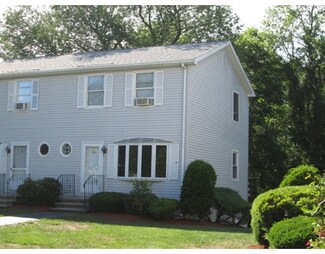 28 Northwoods Cir, Woburn, MA 01801