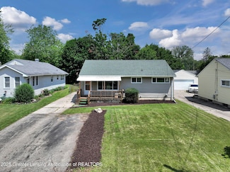1930 Carvel Ct, Lansing, MI 48910