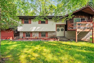 1125 Rhododendron Ln, Pocono Summit, PA 18346