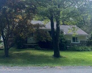 5223 5th Ave, Pocono Summit, PA 18346