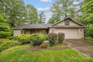 206 Pine Knot Trail, Hendersonville, NC 28739