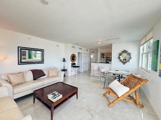 100 NE 6th St Unit 307, Boynton Beach, FL 33435