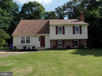 2086 Chapelside Ct, Waldorf, MD 20602