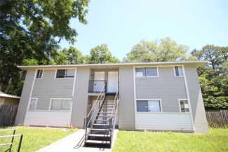 3205 SW 26th Way, Gainesville, FL 32608