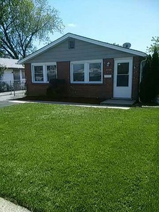 3229 Nelson Ave, Robbins, IL 60472