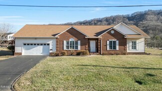 1078 Amersham Rd, Kingsport, TN 37660