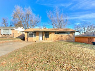636 Hunters Hill Rd, Oklahoma City, OK 73127