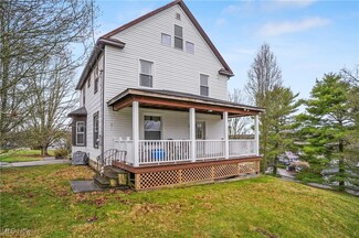 5014 Wheathill Rd, East Palestine, OH 44413