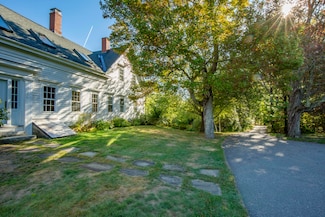 708 River Rd, Edgecomb, ME 04556