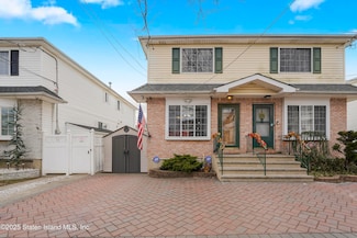 104 Winfield St, Staten Island, NY 10305