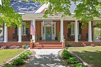 302 S Main St, La Fayette, GA 30728