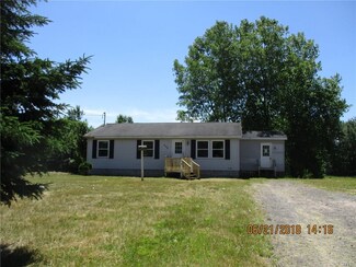 253 Little Canada Rd, Central Square, NY 13036