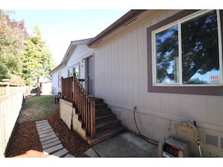 1500 S Sandoz Rd Unit 13, Newberg, OR 97132