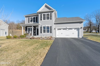 2 Birch Ct, Troy, NY 12180