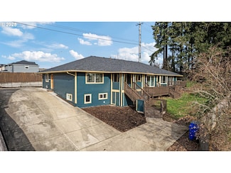 5901 SE Snowberry Ct, Hillsboro, OR 97123